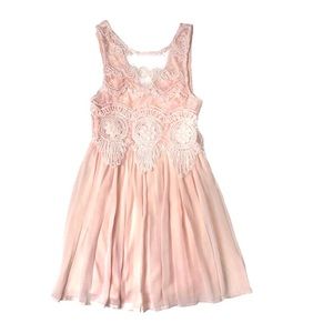 L'atiste Pink Sleeveless Crochet Lace Top Pleated Mini Dress